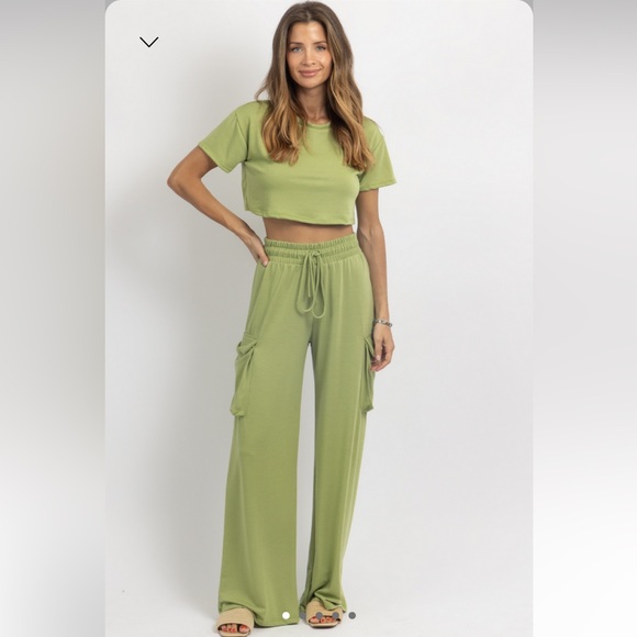 Butter soft lounge set in pear green - Picture 1 of 4
